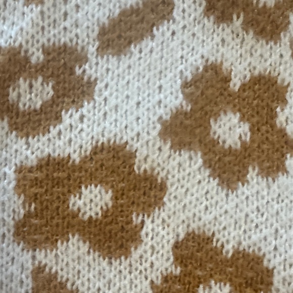 SO Women's Brown and Cream Floral Cardigan - Picture 3 of 6